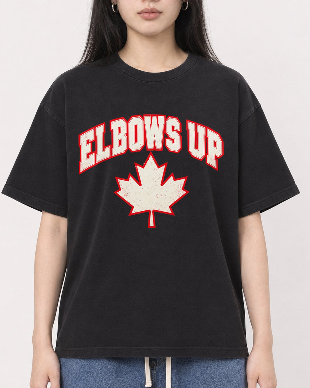 Mockup Boxy Heavyweight Tee Black female close-up 01