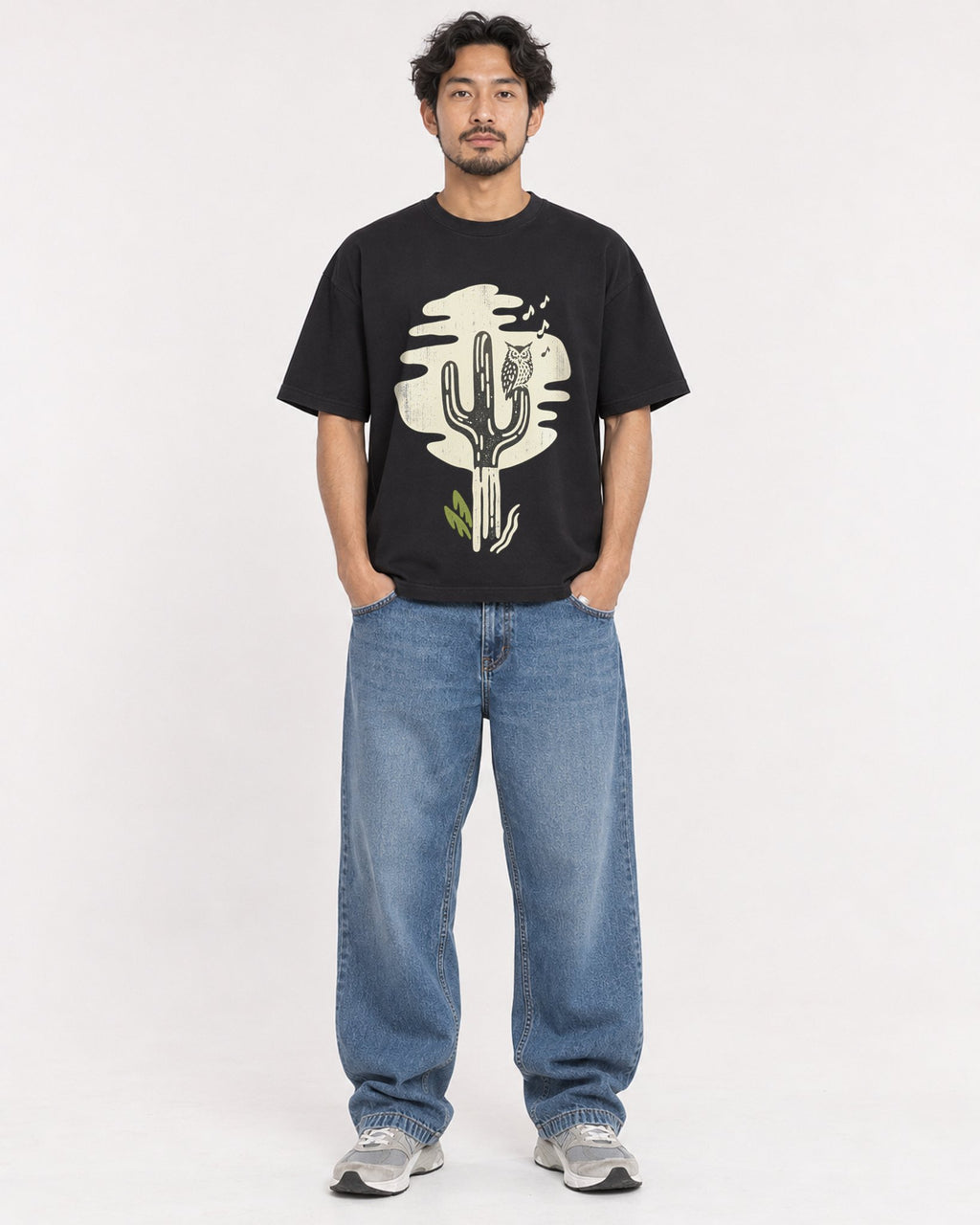 Mockup Boxy Heavyweight Tee Black male full-body 02