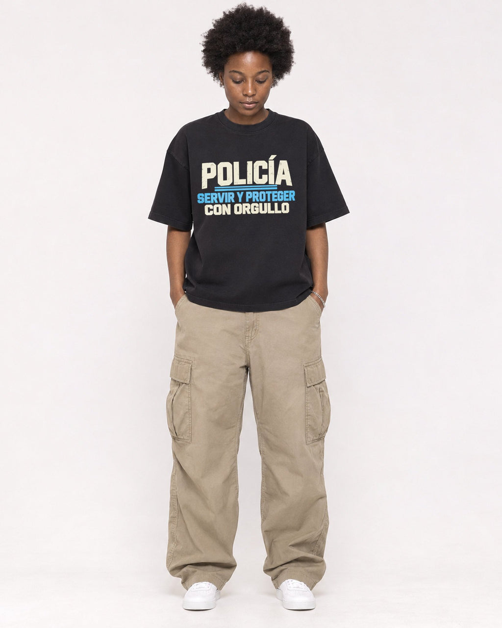 Mockup Boxy Heavyweight Tee Black female full-body 14