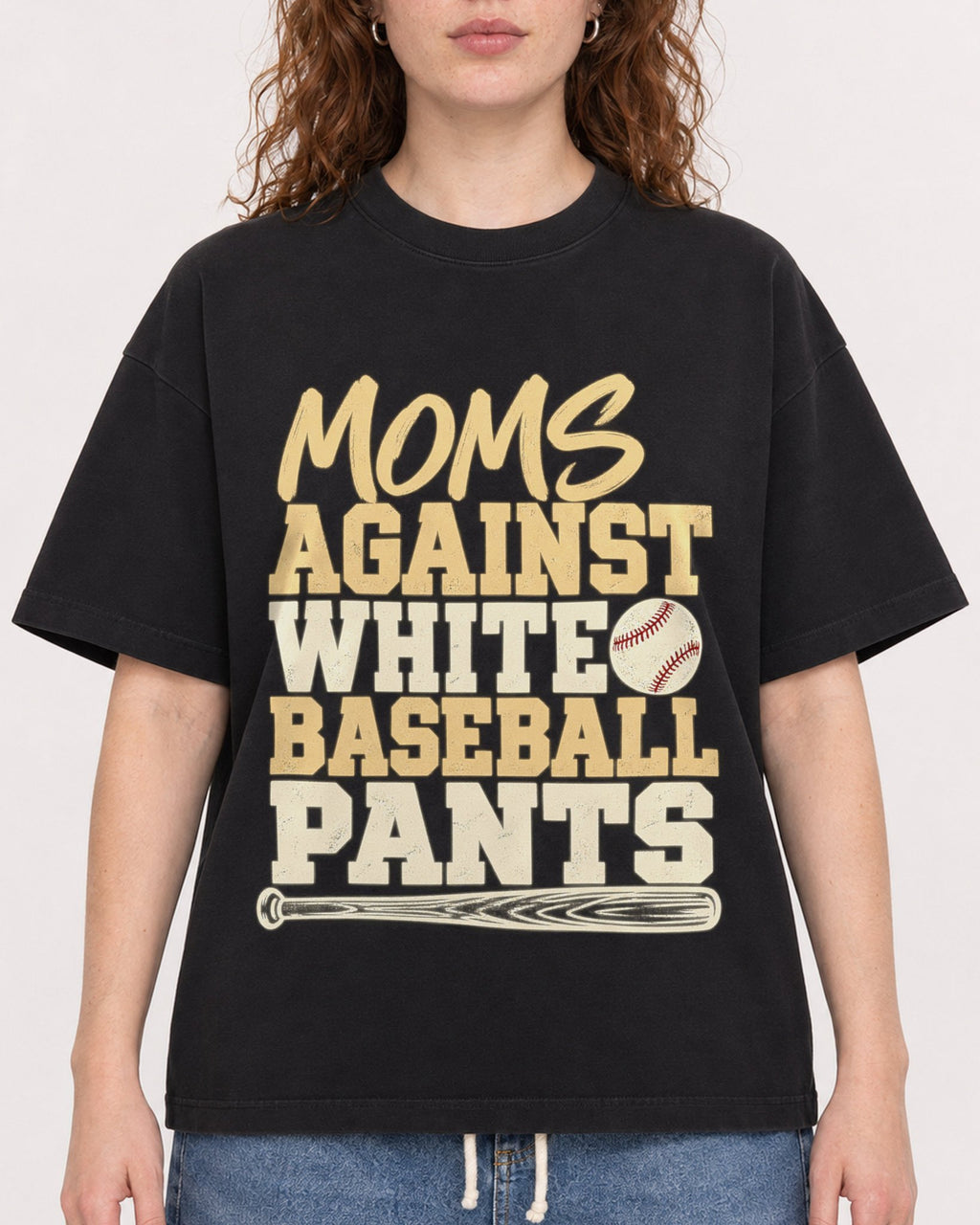 Mockup Boxy Heavyweight Tee Black female close-up 09