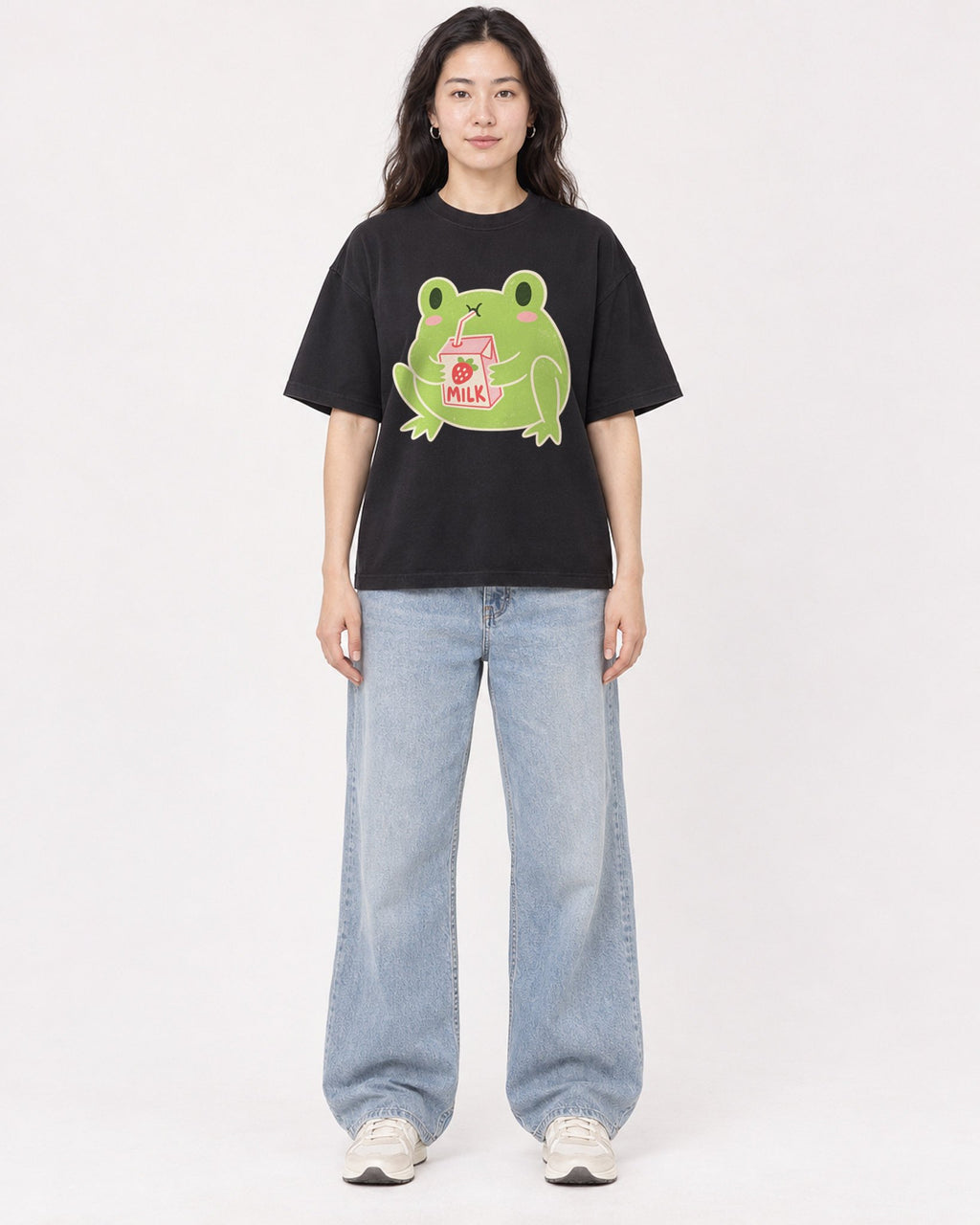 Mockup Boxy Heavyweight Tee Black female full-body 03
