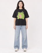 Mockup Boxy Heavyweight Tee Black female full-body 03