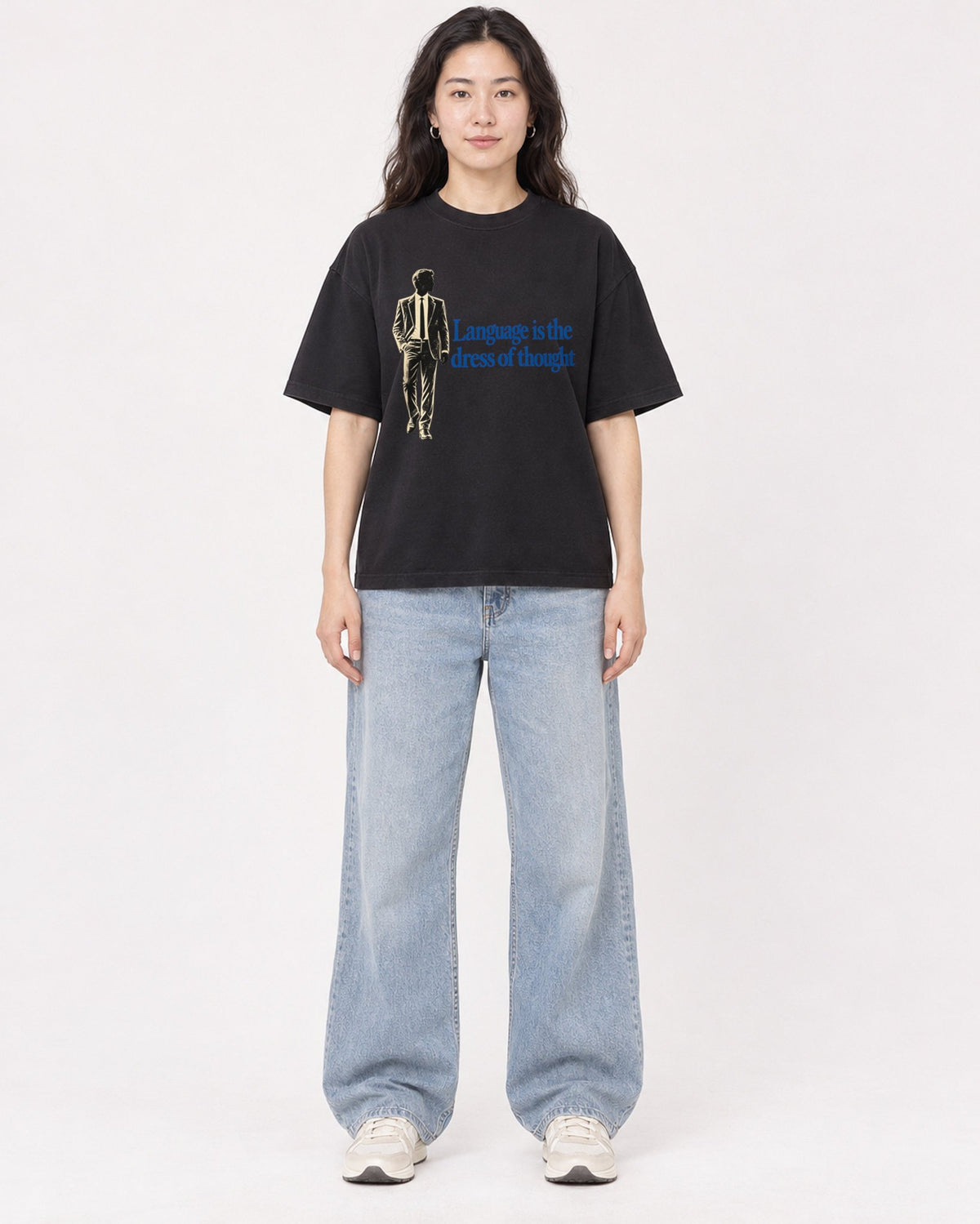 Mockup Boxy Heavyweight Tee Black female full-body 03