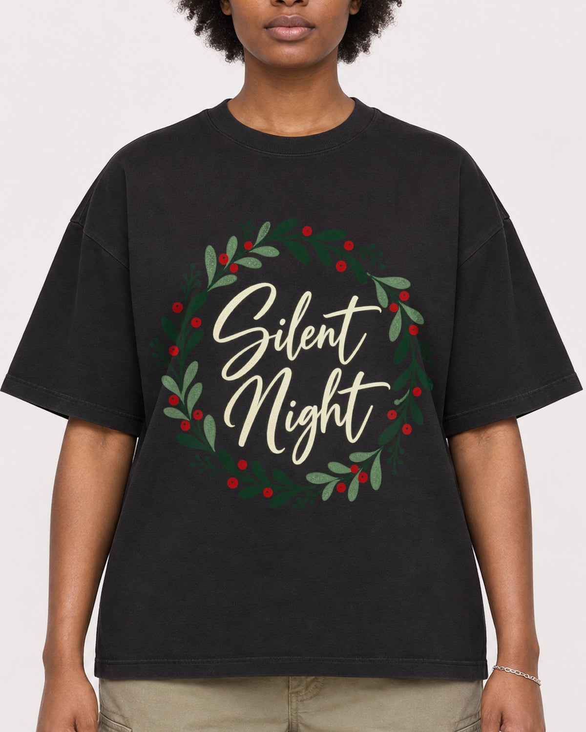 Mockup Boxy Heavyweight Tee Black female close-up 14