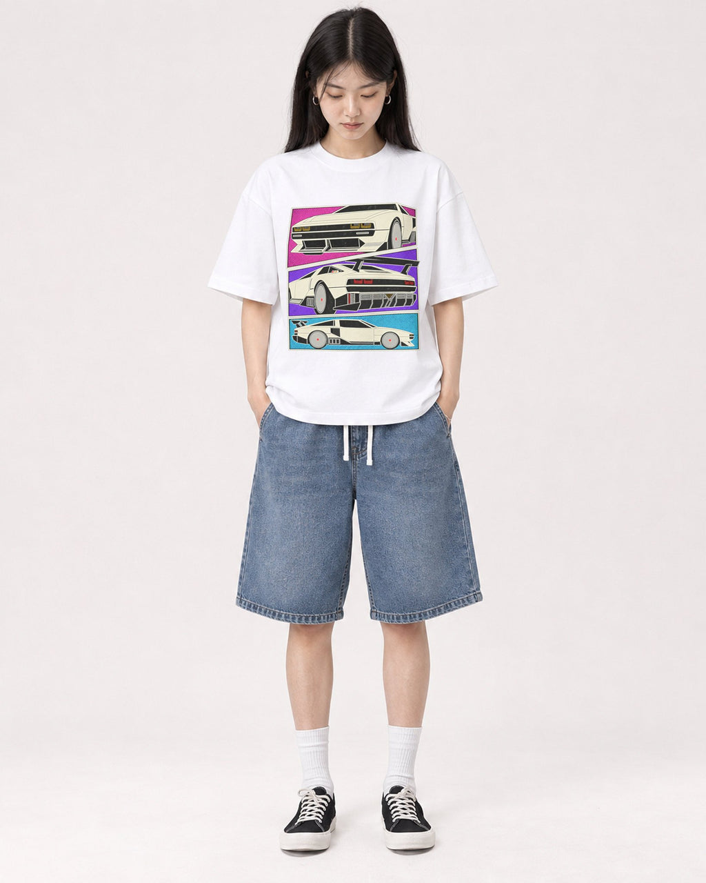 Mockup Boxy Heavyweight Tee White female full-body 01