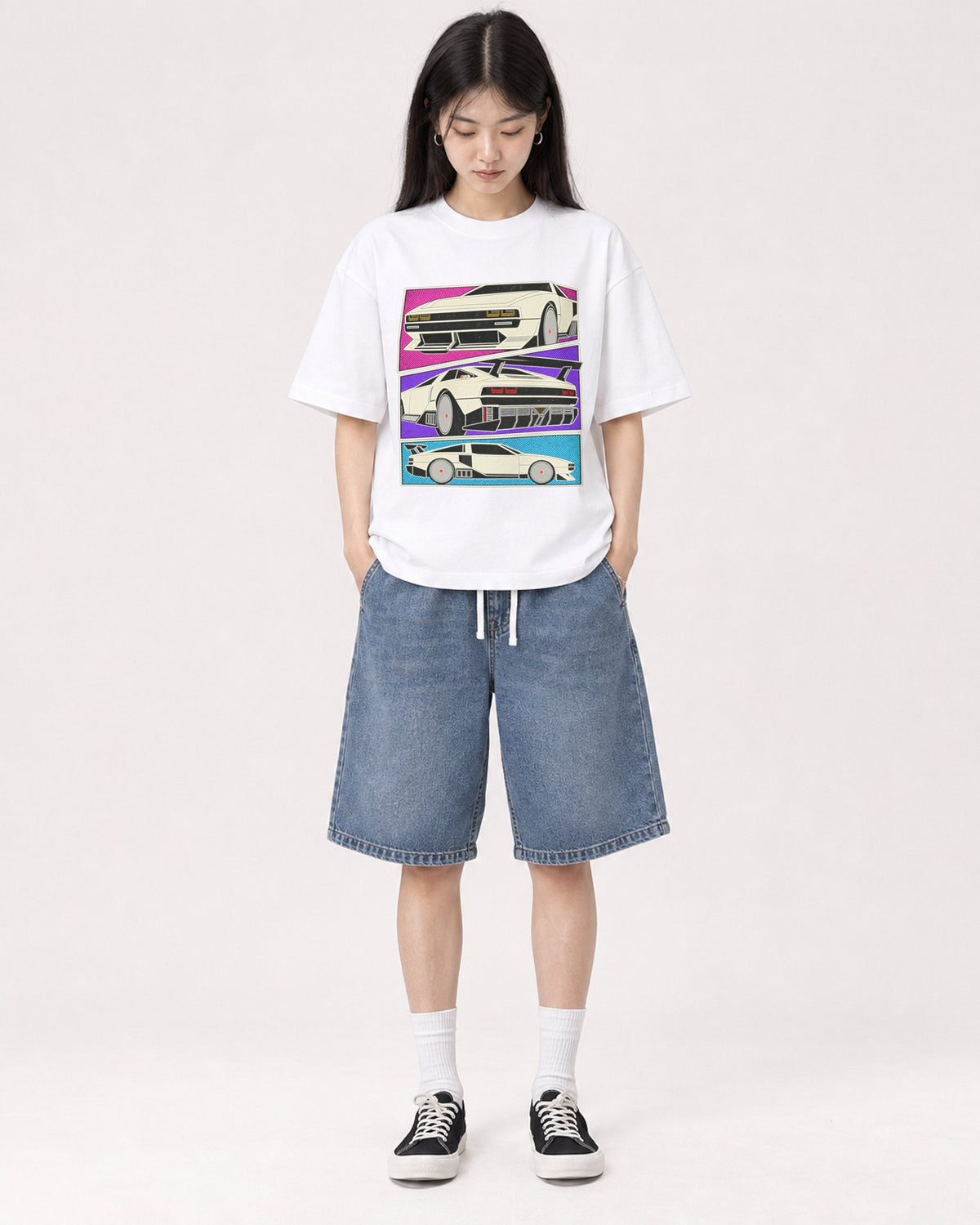 Mockup Boxy Heavyweight Tee White female full-body 01
