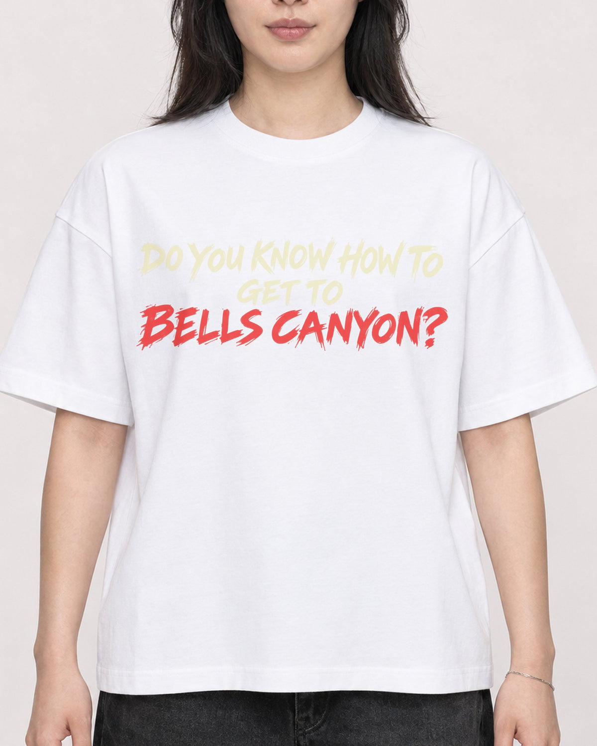 Mockup Boxy Heavyweight Tee White female close-up 13