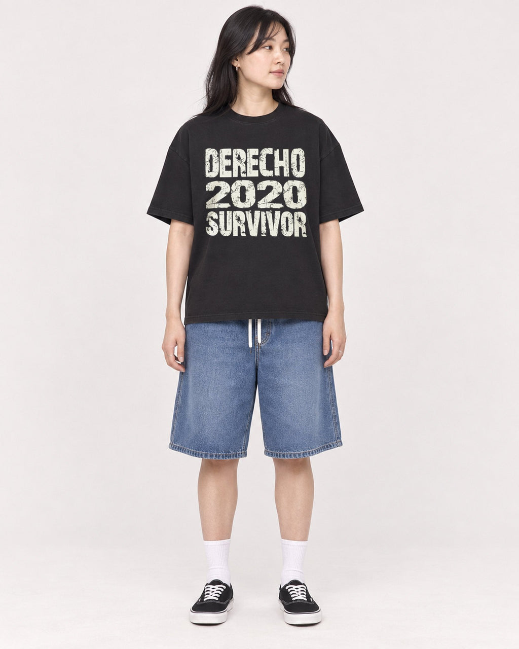 Mockup Boxy Heavyweight Tee Black female full-body 13