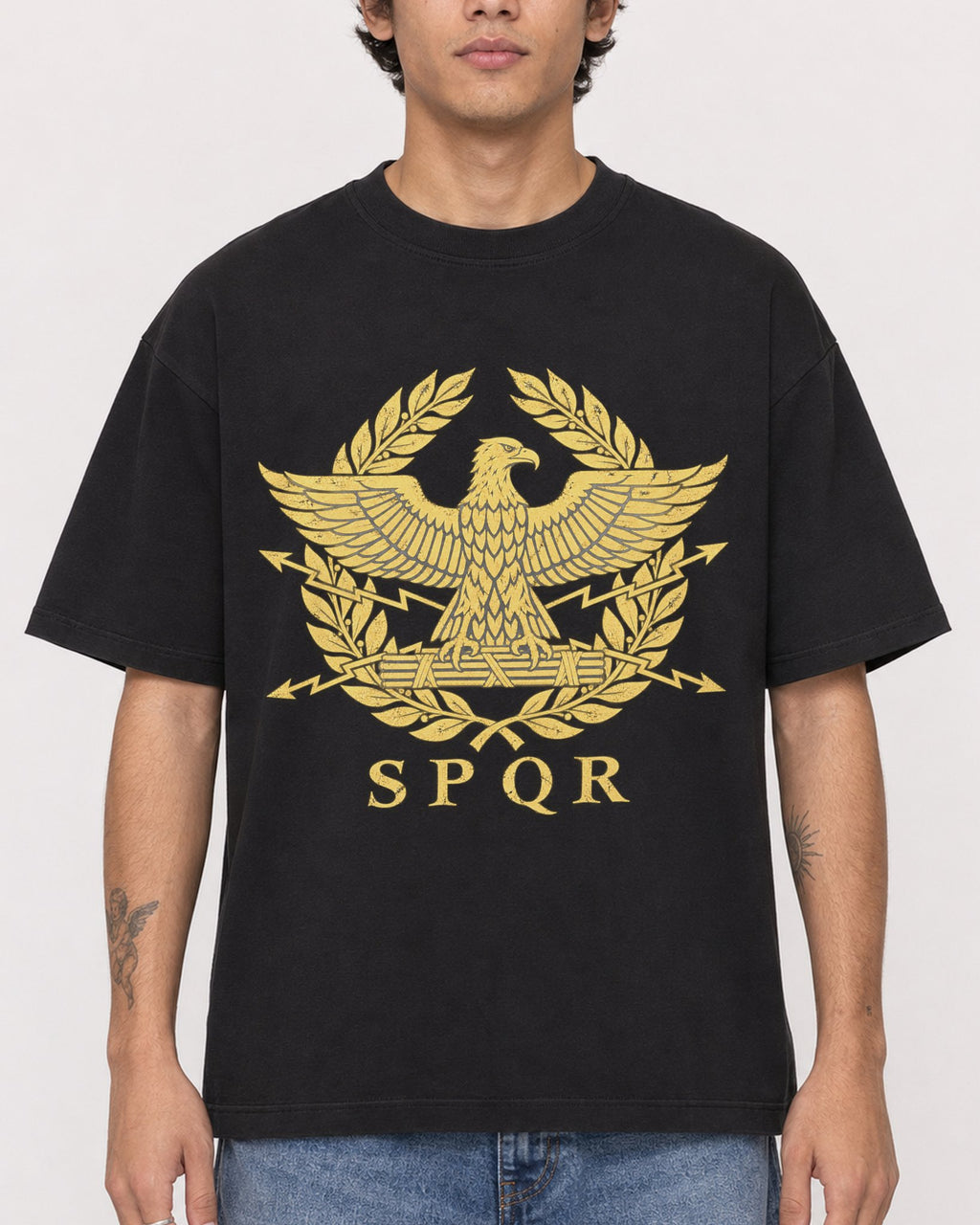 Mockup Boxy Heavyweight Tee Black male close-up 06