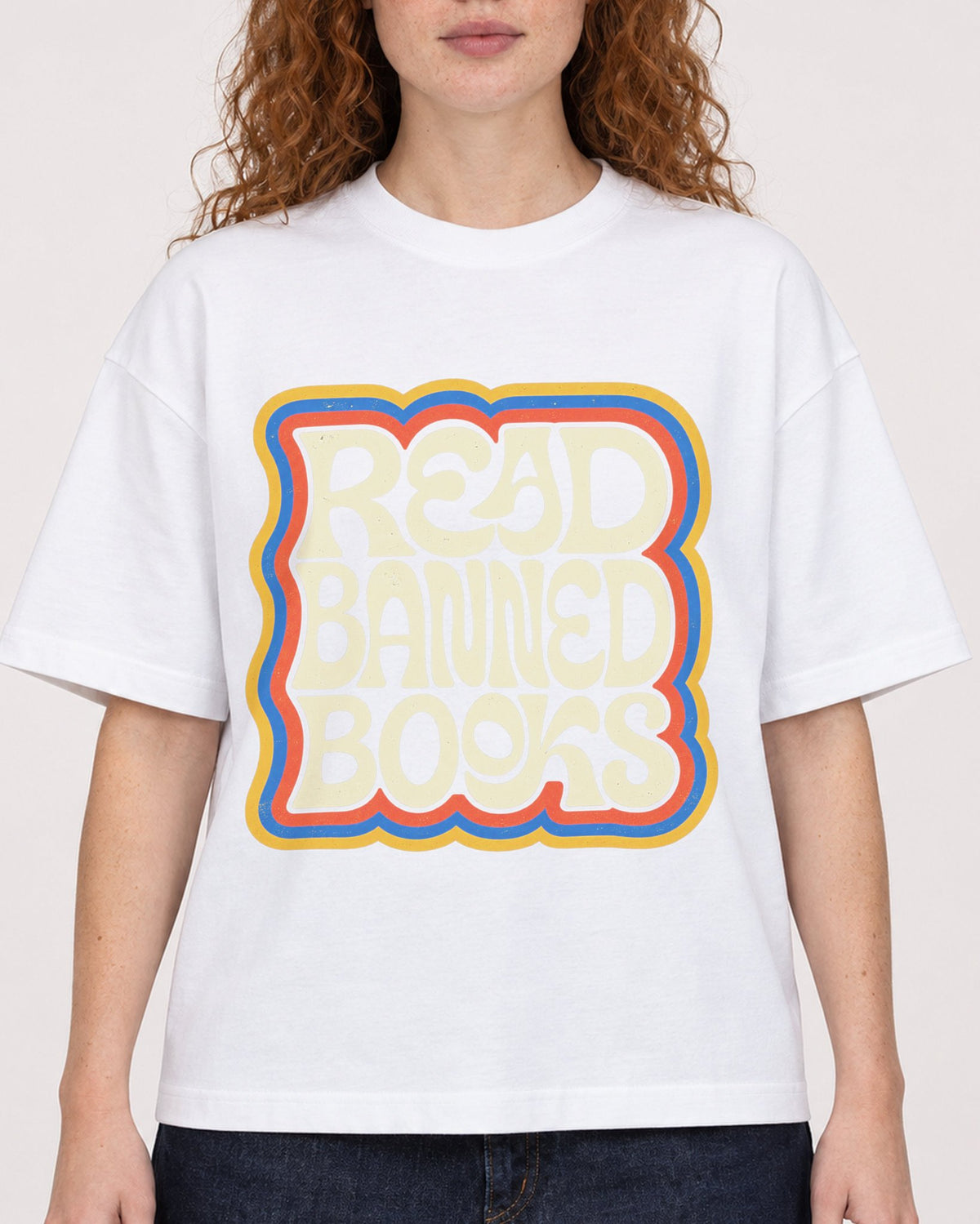 Mockup Boxy Heavyweight Tee White female close-up 09