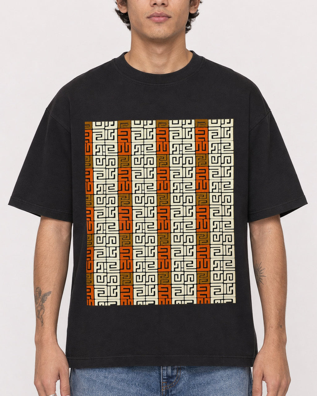 Mockup Boxy Heavyweight Tee Black male close-up 06