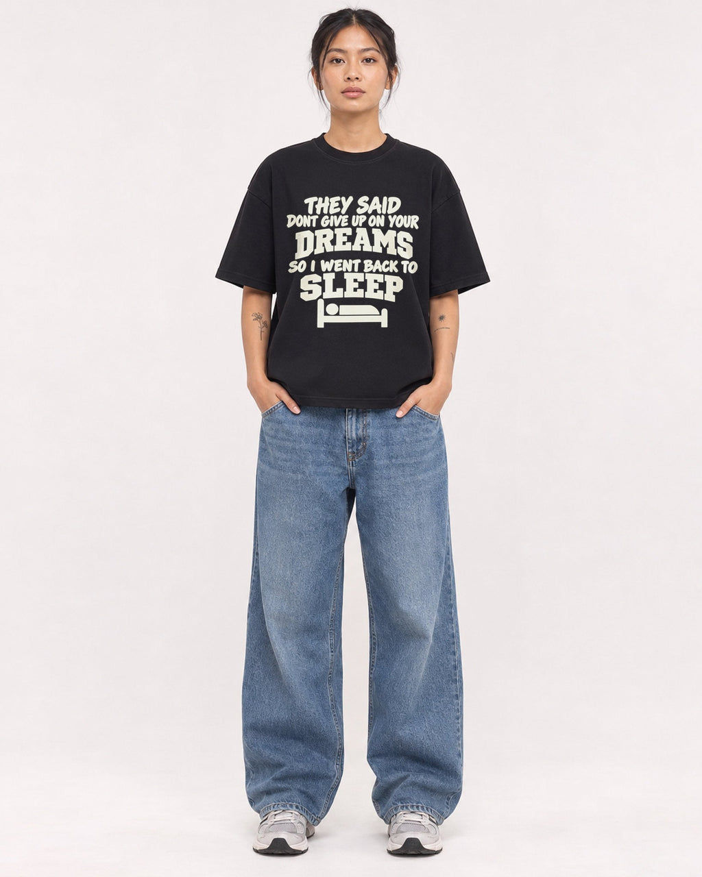 Mockup Boxy Heavyweight Tee Black female full-body 12