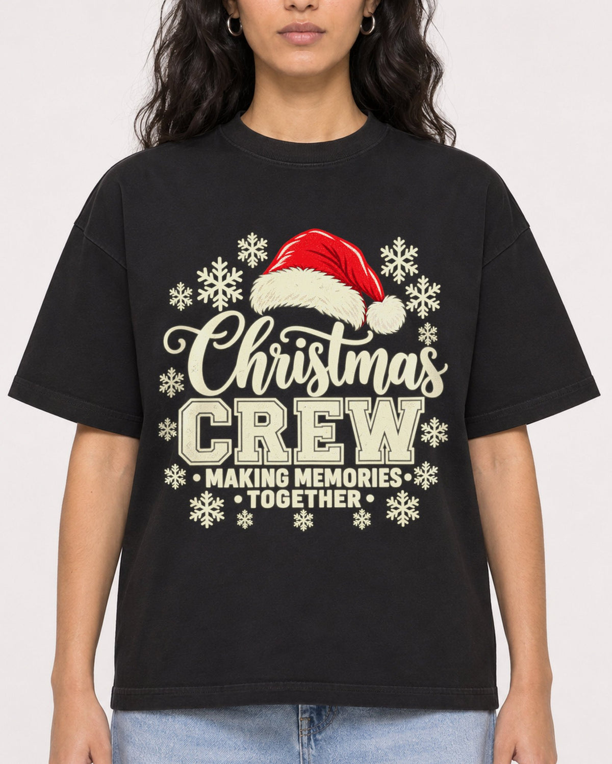 Mockup Boxy Heavyweight Tee Black female close-up 07