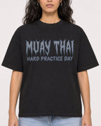 Mockup Boxy Heavyweight Tee Black female close-up 07