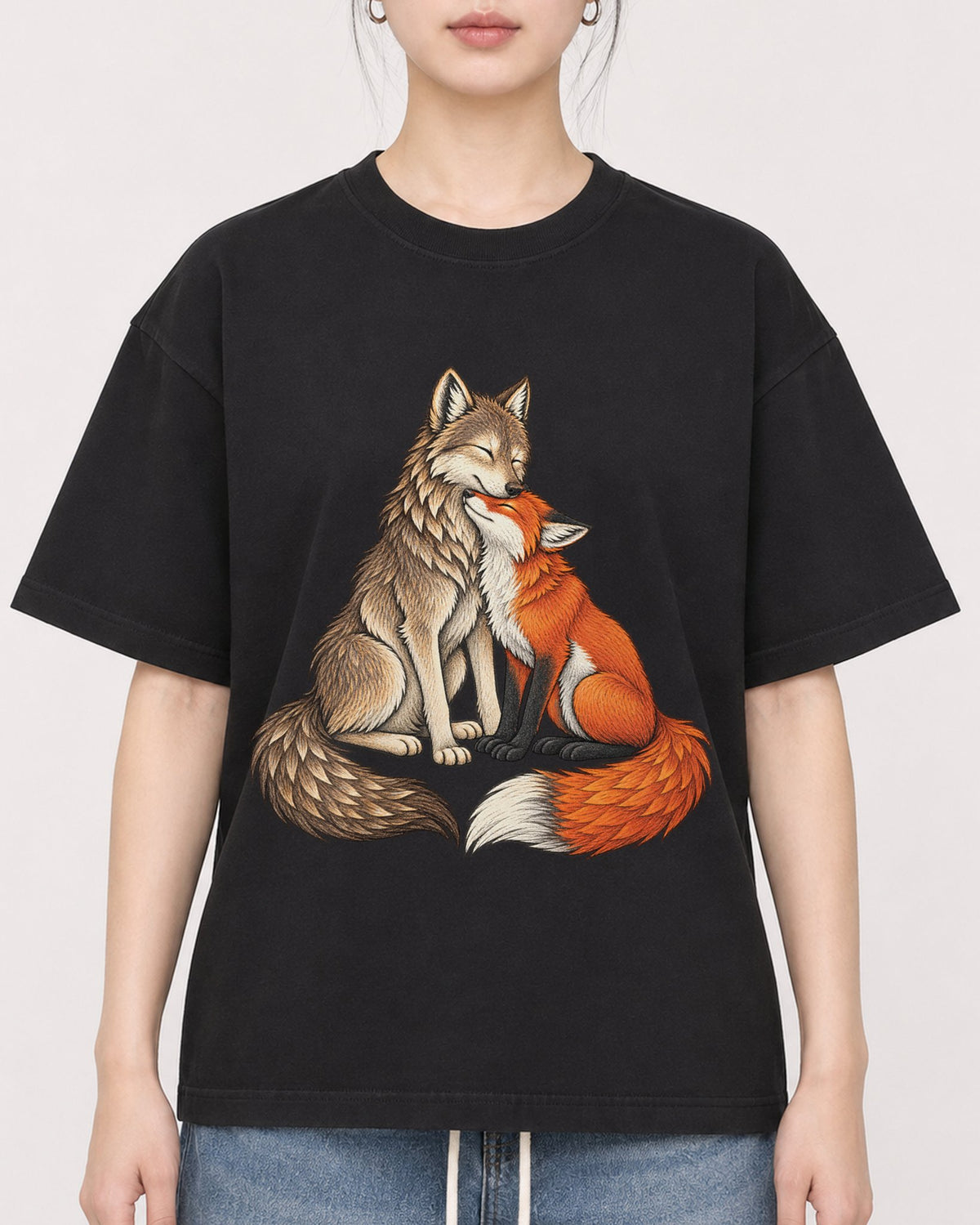 Mockup Boxy Heavyweight Tee Black female close-up 41