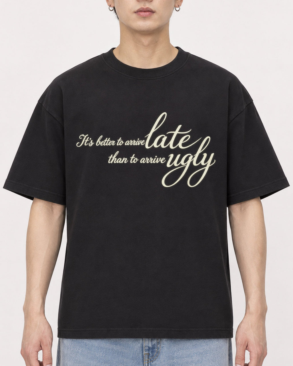 Mockup Boxy Heavyweight Tee Black male close-up 01