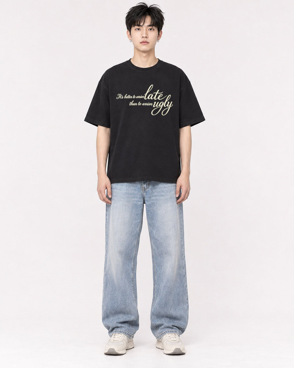 Mockup Boxy Heavyweight Tee Black male full-body 01
