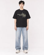 Mockup Boxy Heavyweight Tee Black male full-body 01