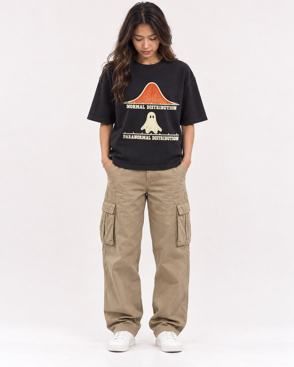 Mockup Boxy Heavyweight Tee Black female full-body 02