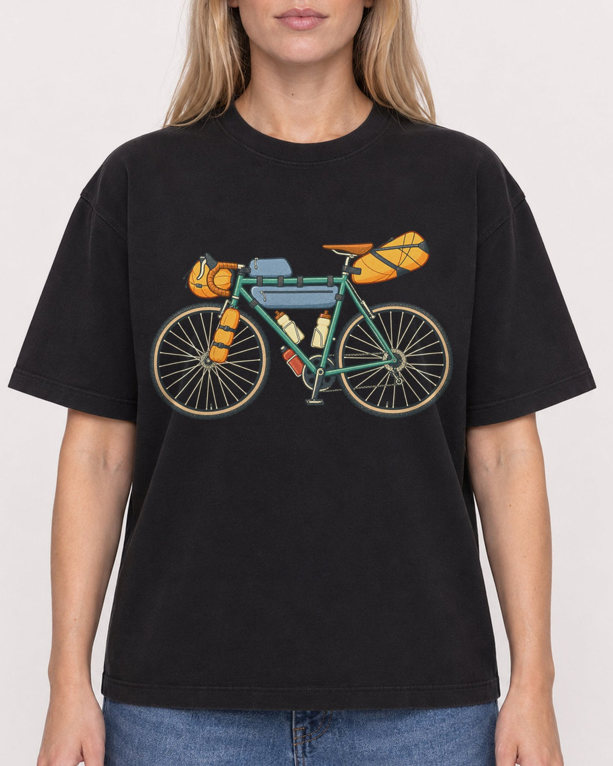 Mockup Boxy Heavyweight Tee Black female close-up 08
