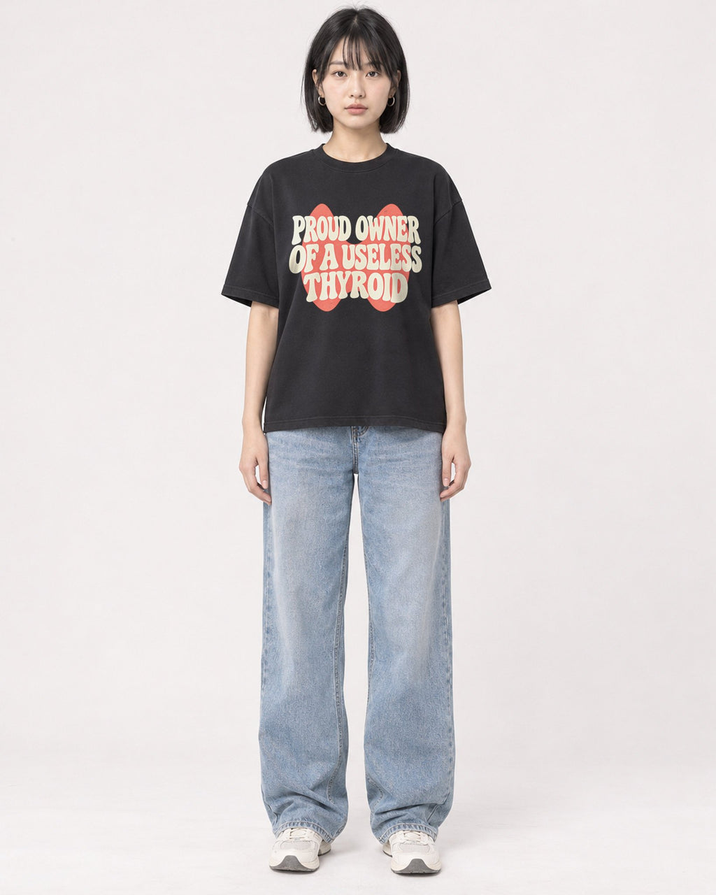 Mockup Boxy Heavyweight Tee Black female full-body 11