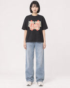 Mockup Boxy Heavyweight Tee Black female full-body 11