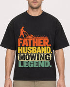 Mockup Boxy Heavyweight Tee Black male close-up 08