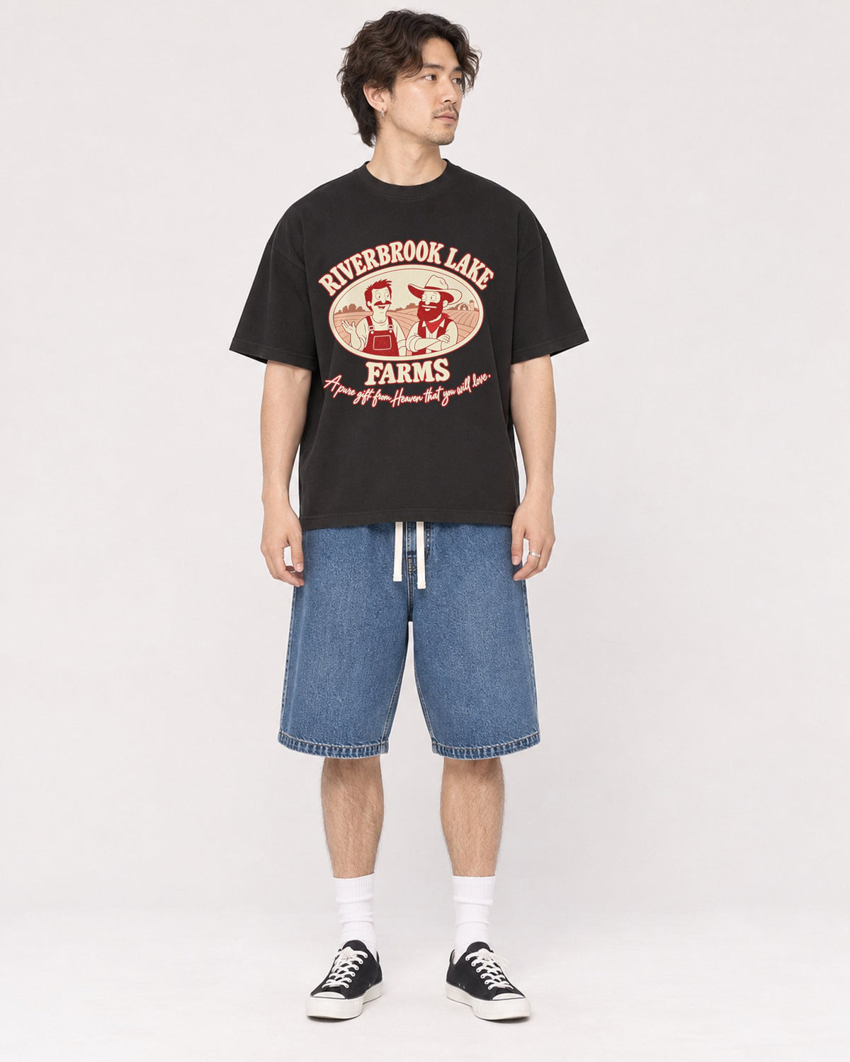 Mockup Boxy Heavyweight Tee Black male full-body 03