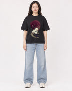 Mockup Boxy Heavyweight Tee Black female full-body 03