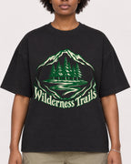 Mockup Boxy Heavyweight Tee Black female close-up 14