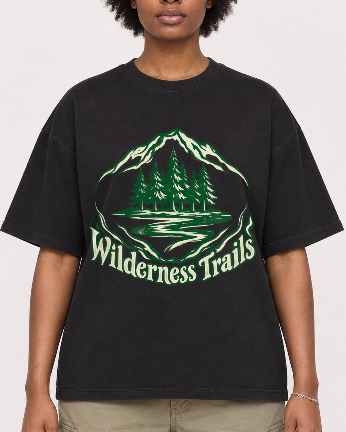 Mockup Boxy Heavyweight Tee Black female close-up 14