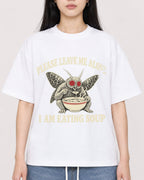 Mockup Boxy Heavyweight Tee White female close-up 01