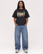 Mockup Boxy Heavyweight Tee Black female full-body 04