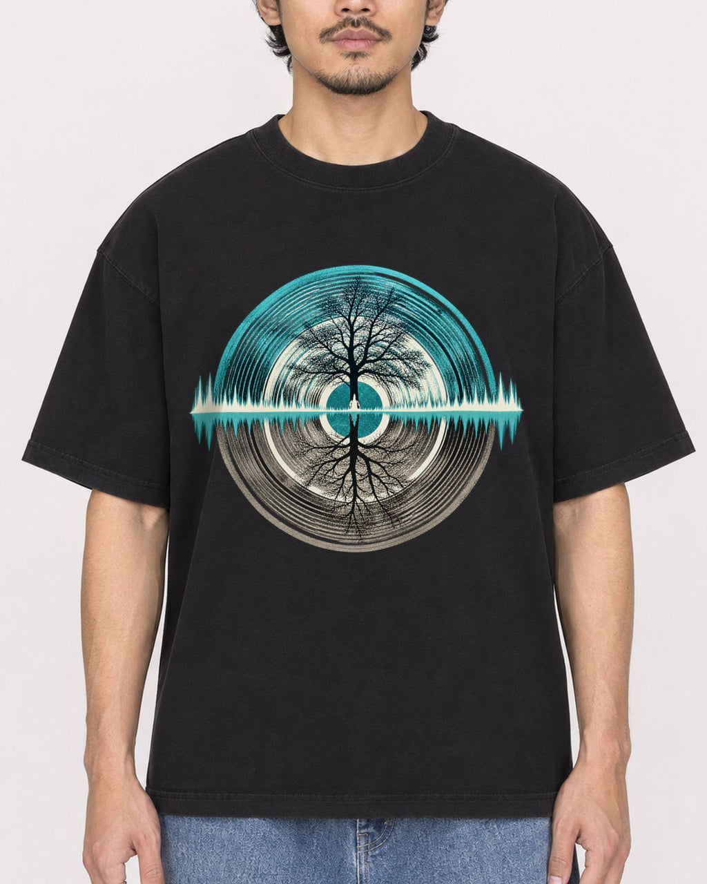 Mockup Boxy Heavyweight Tee Black male close-up 02