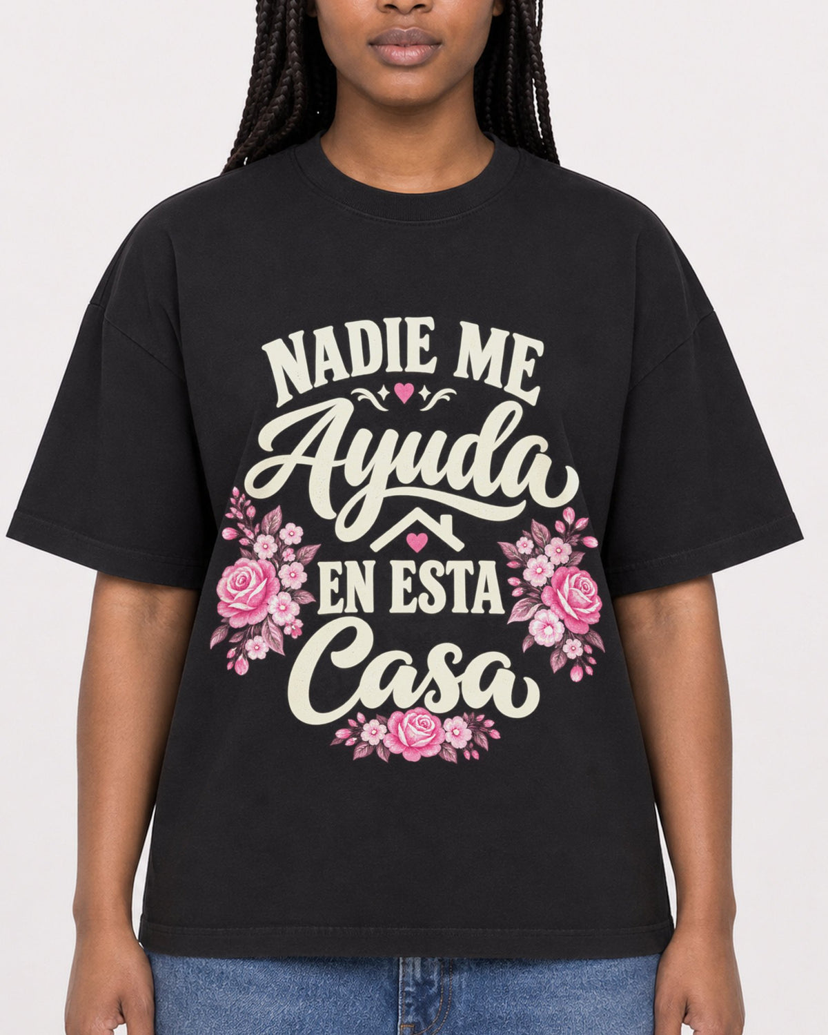 Mockup Boxy Heavyweight Tee Black female close-up 04