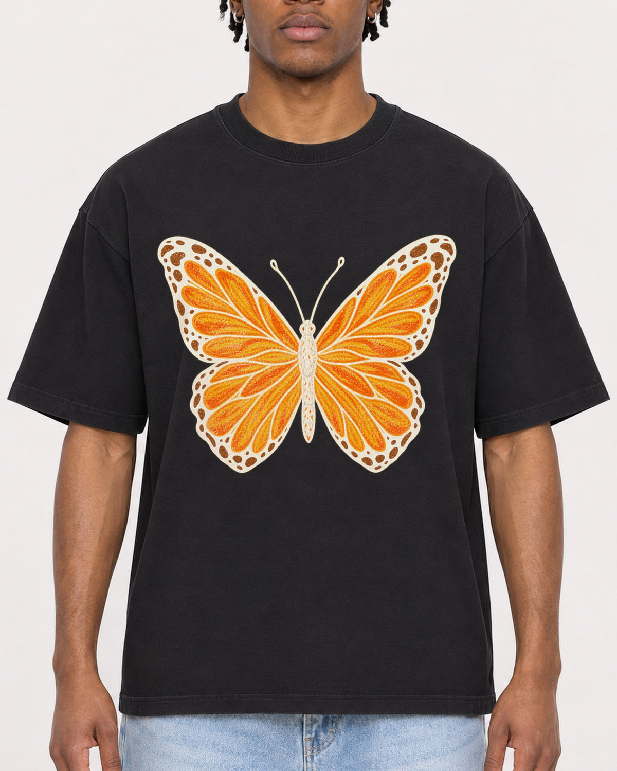 Mockup Boxy Heavyweight Tee Black male close-up 05