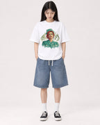 Mockup Boxy Heavyweight Tee White female full-body 01