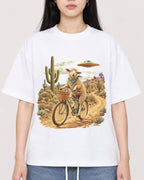 Mockup Boxy Heavyweight Tee White female close-up 01
