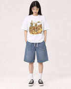 Mockup Boxy Heavyweight Tee White female full-body 01