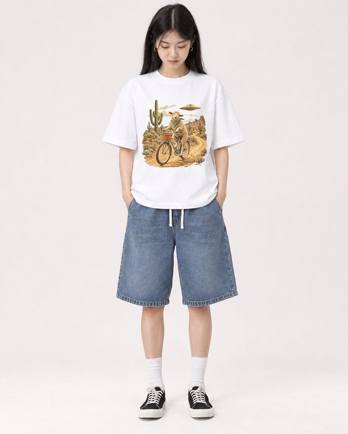 Mockup Boxy Heavyweight Tee White female full-body 01