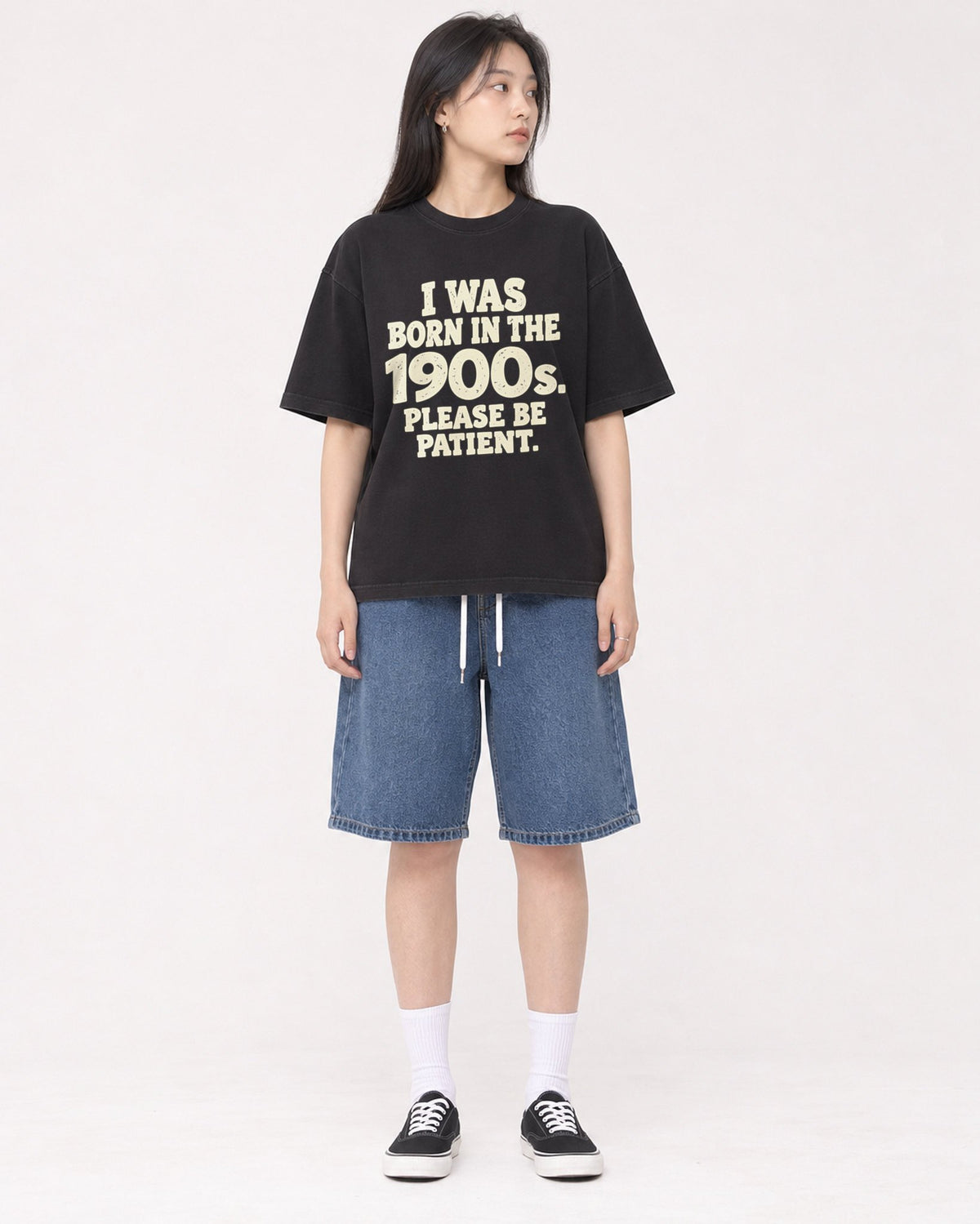 Mockup Boxy Heavyweight Tee Black female full-body 01
