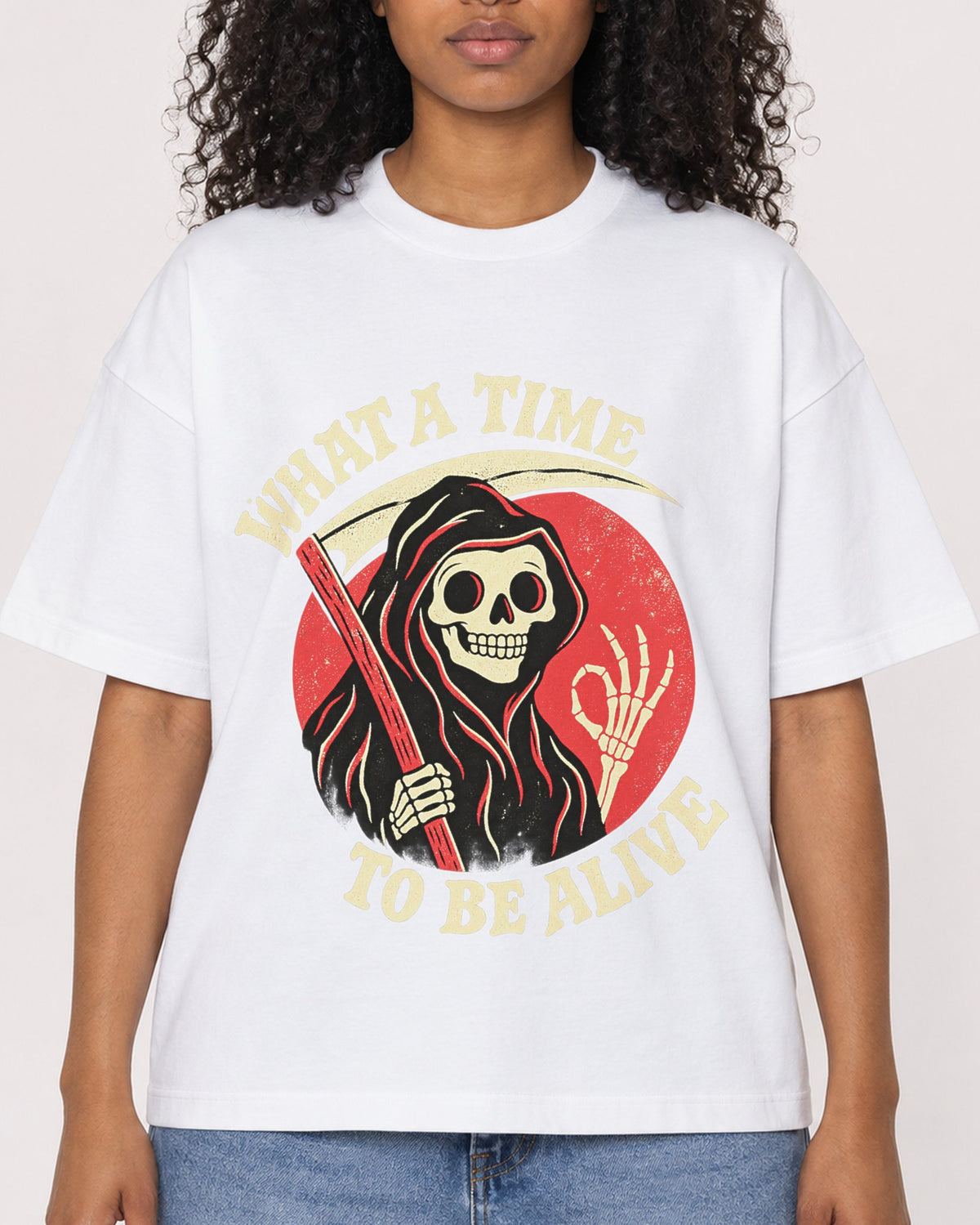 Mockup Boxy Heavyweight Tee White female close-up 05