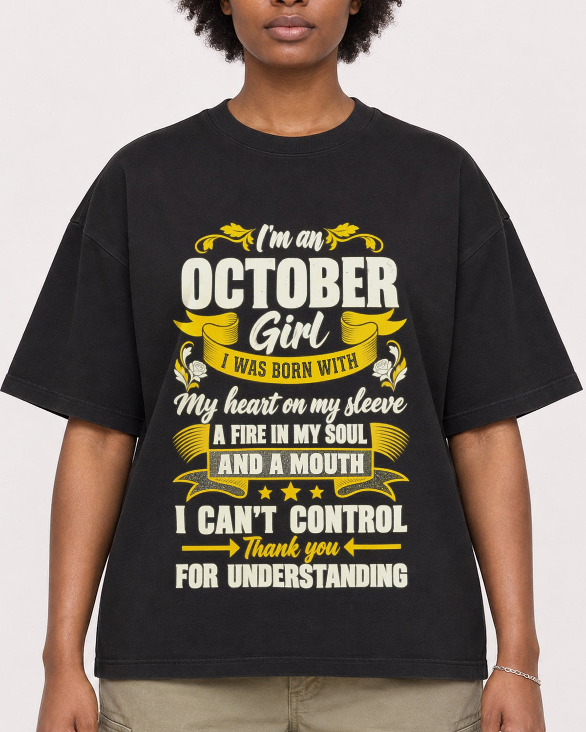 Mockup Boxy Heavyweight Tee Black female close-up 14
