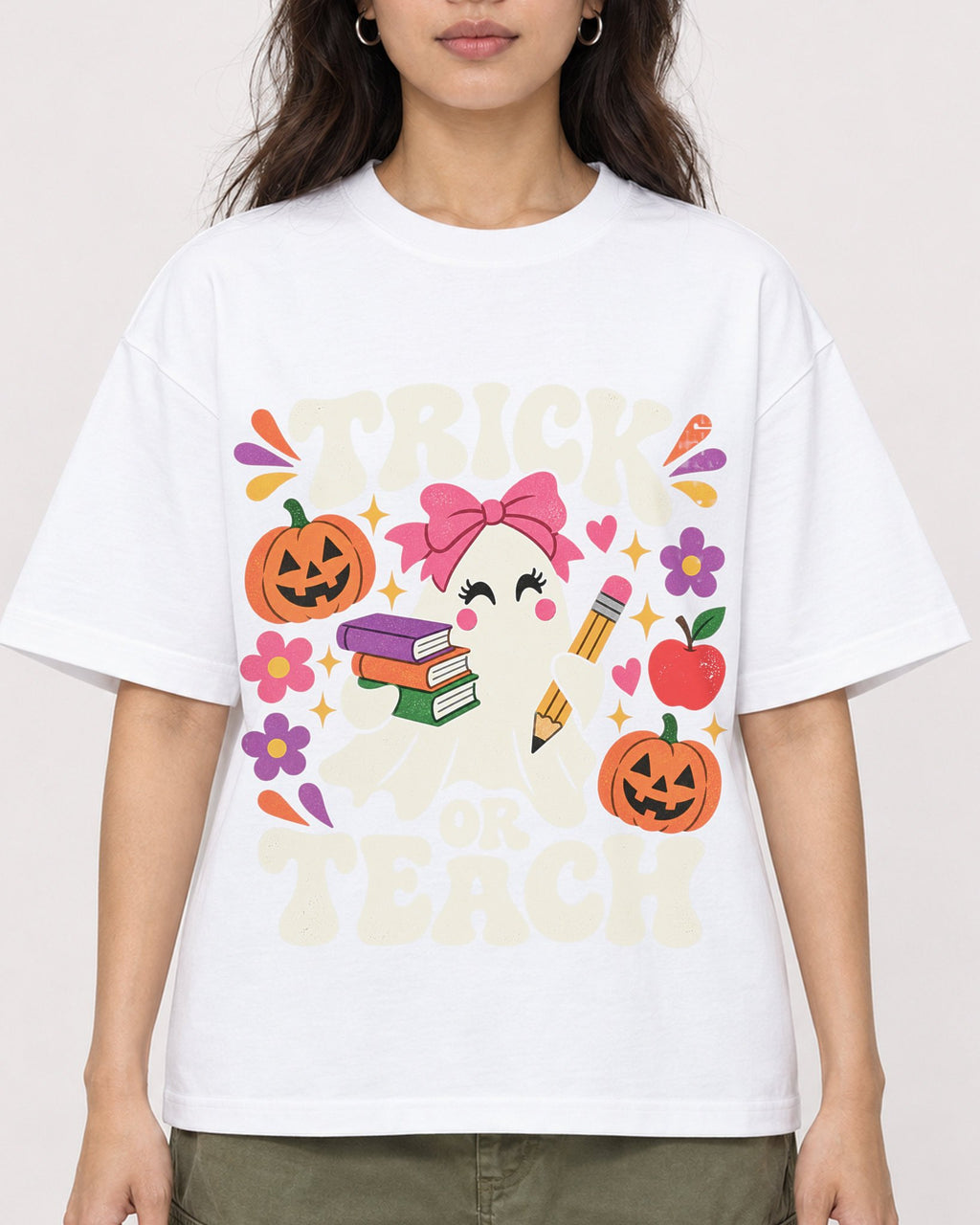 Mockup Boxy Heavyweight Tee White female close-up 02