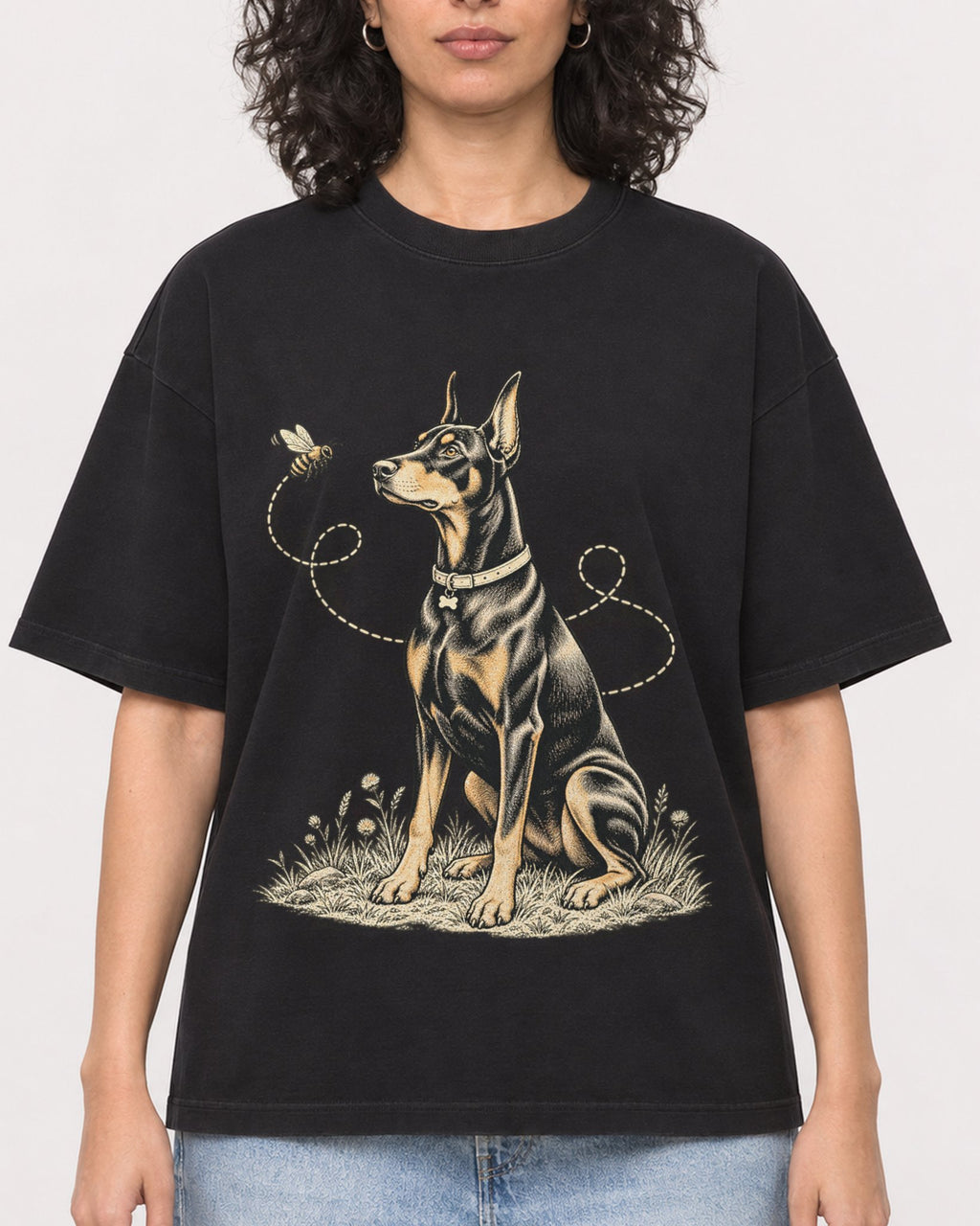 Mockup Boxy Heavyweight Tee Black female close-up 27