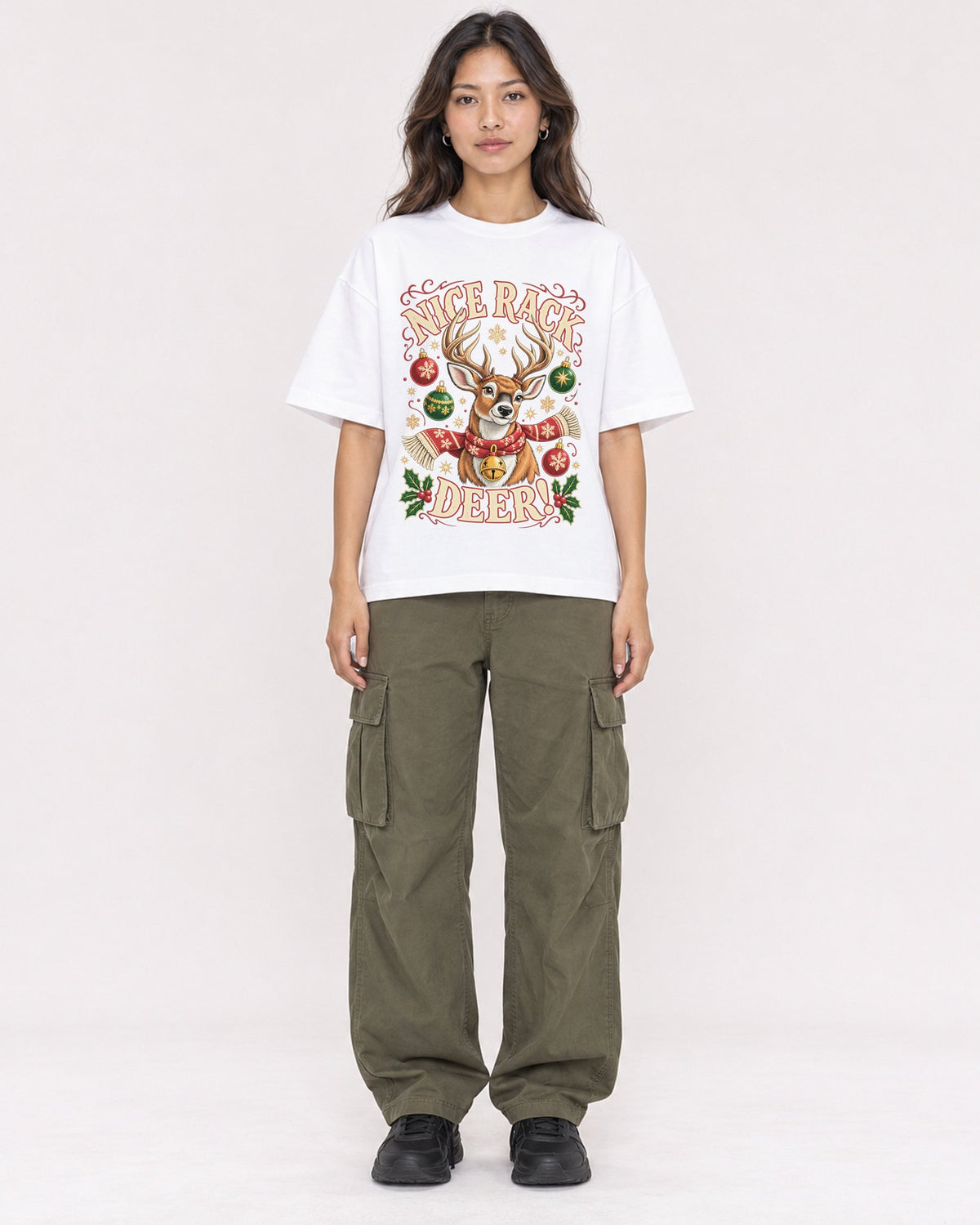 Mockup Boxy Heavyweight Tee White female full-body 02