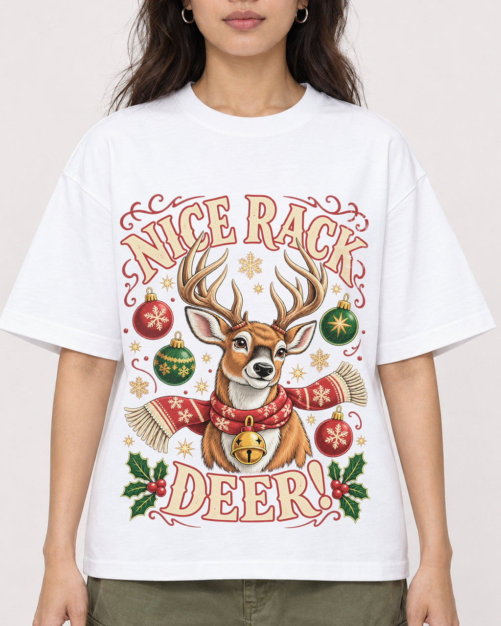 Mockup Boxy Heavyweight Tee White female close-up 02