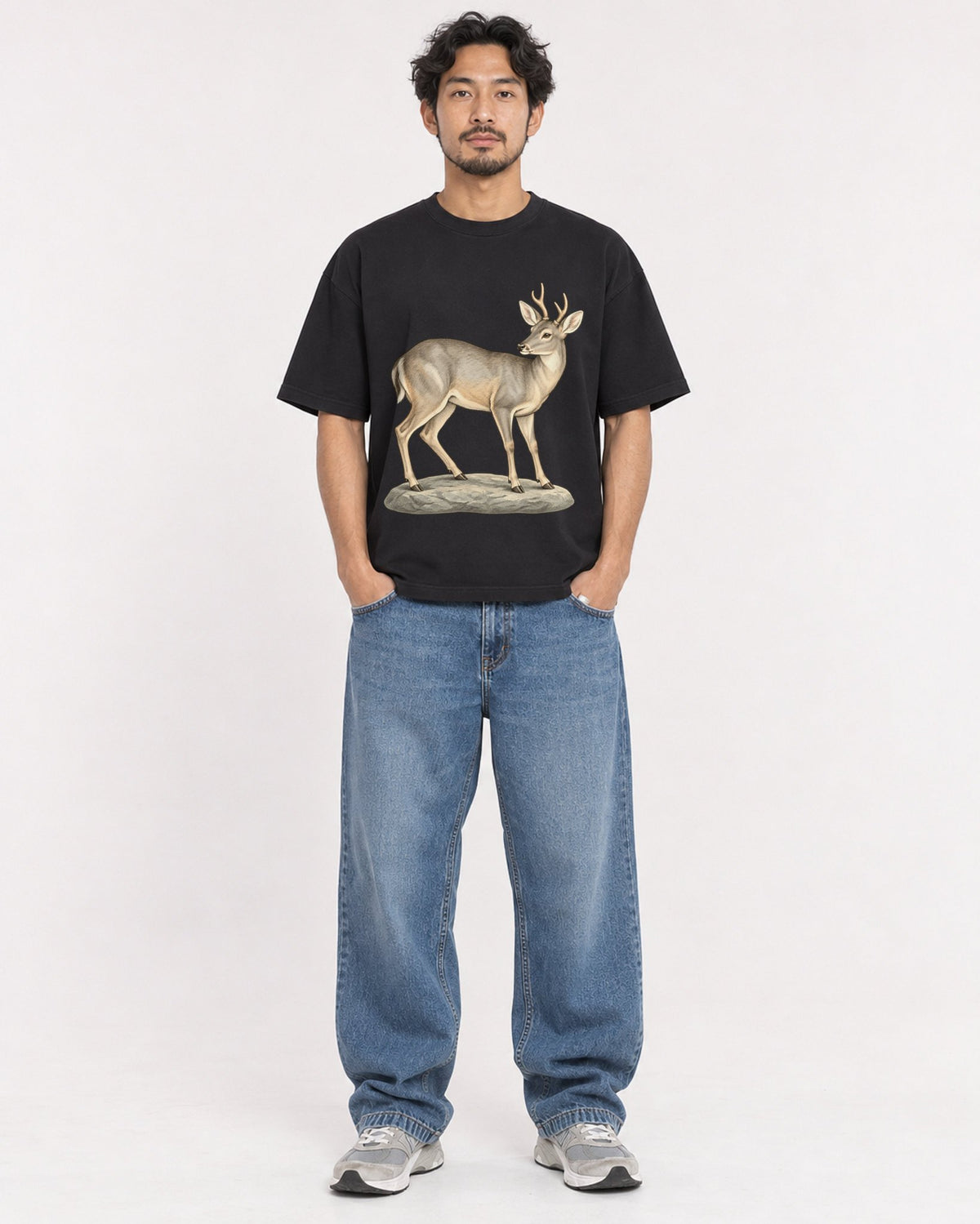 Mockup Boxy Heavyweight Tee Black male full-body 02