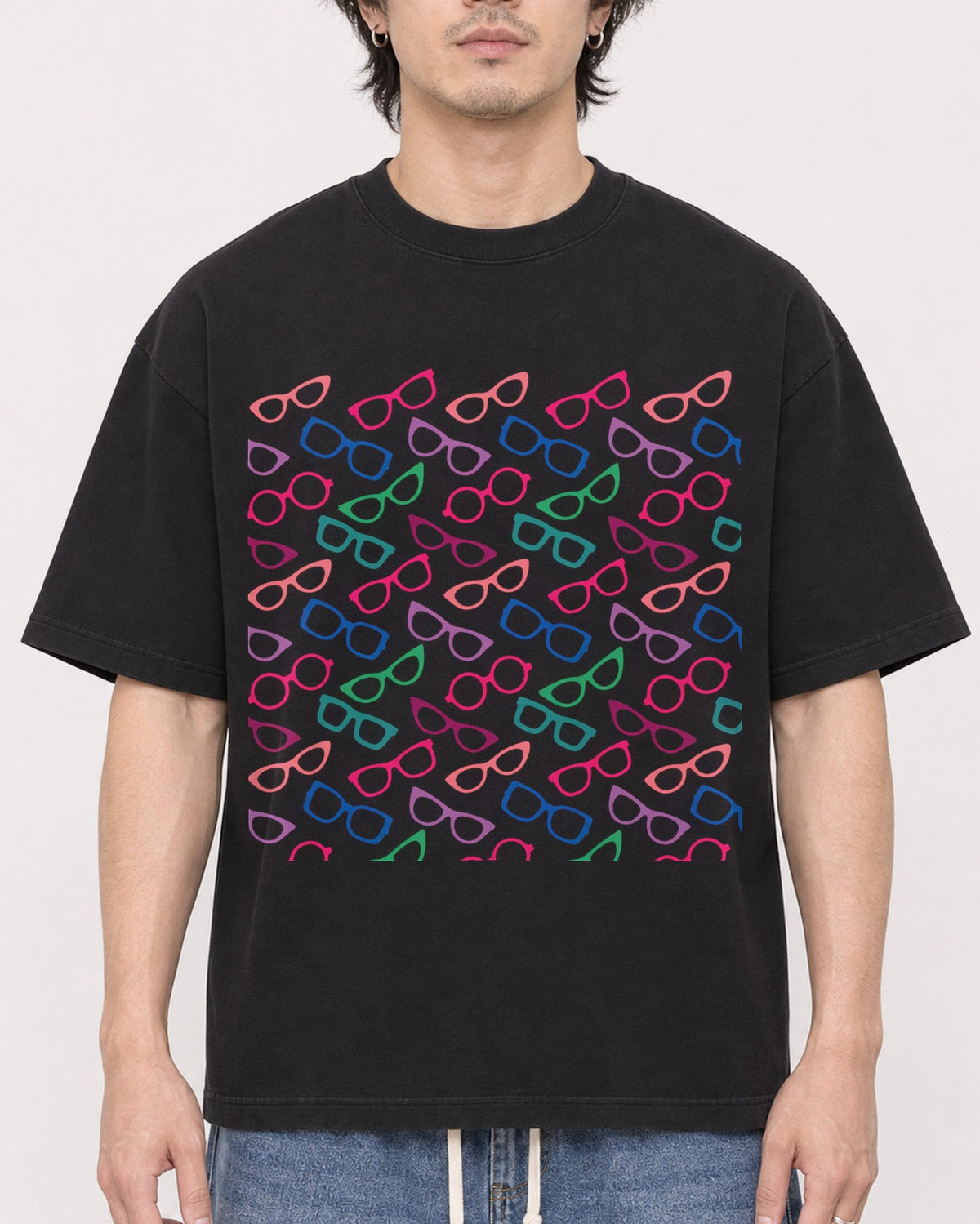 Mockup Boxy Heavyweight Tee Black male close-up 03
