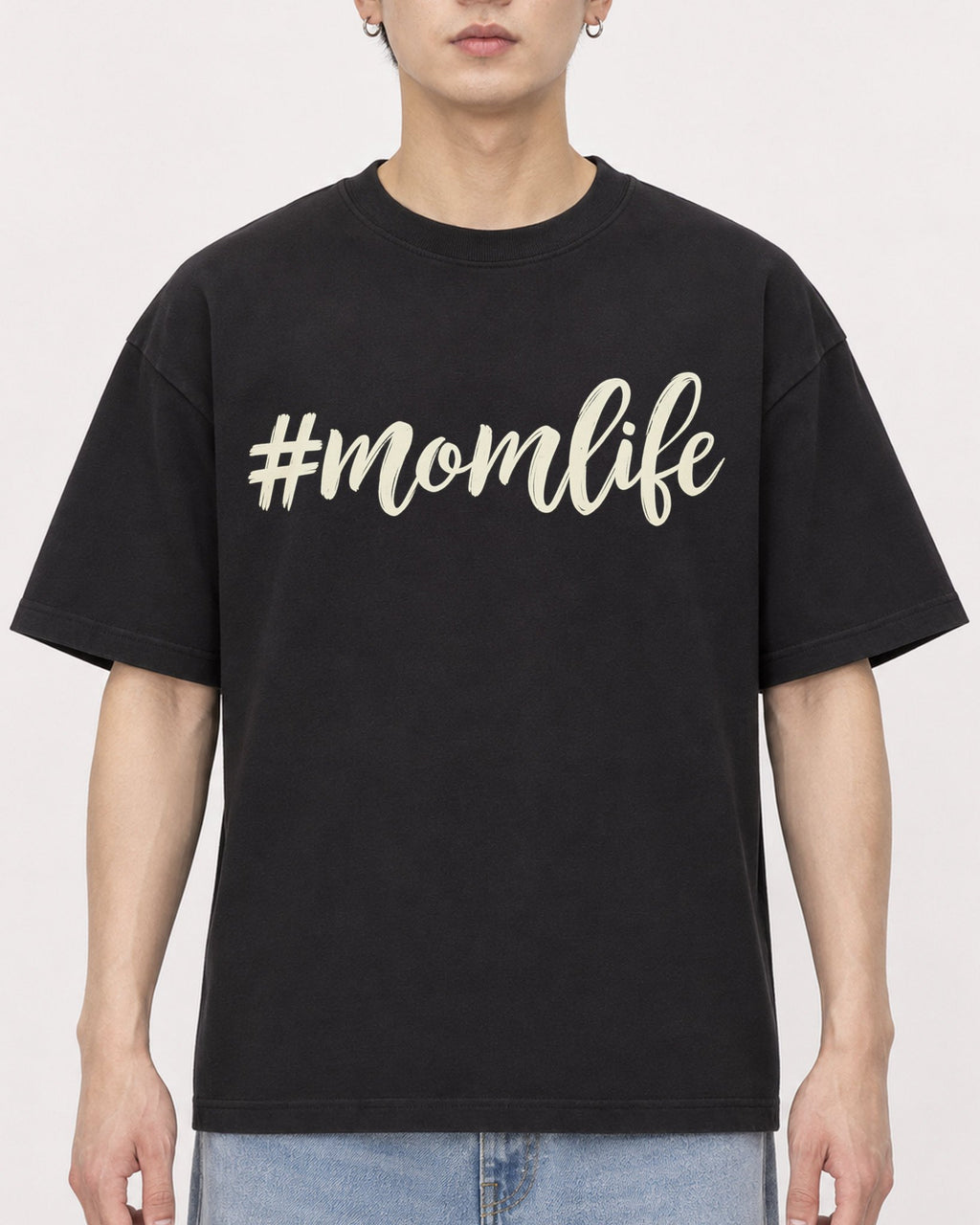Mockup Boxy Heavyweight Tee Black male close-up 01
